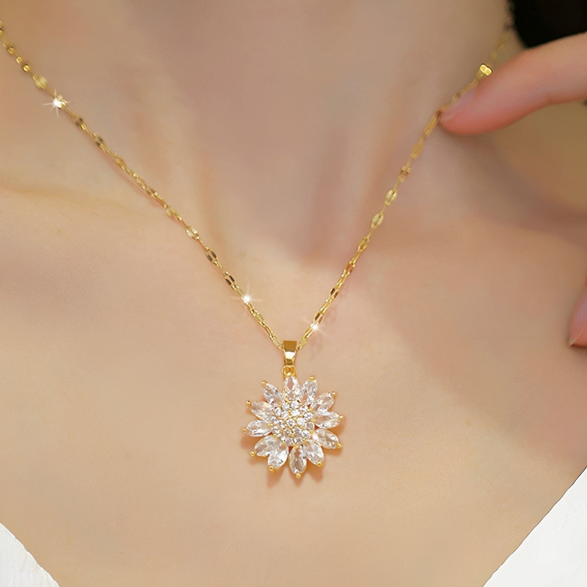 Anaya – Zigzag radiant sunflower necklace