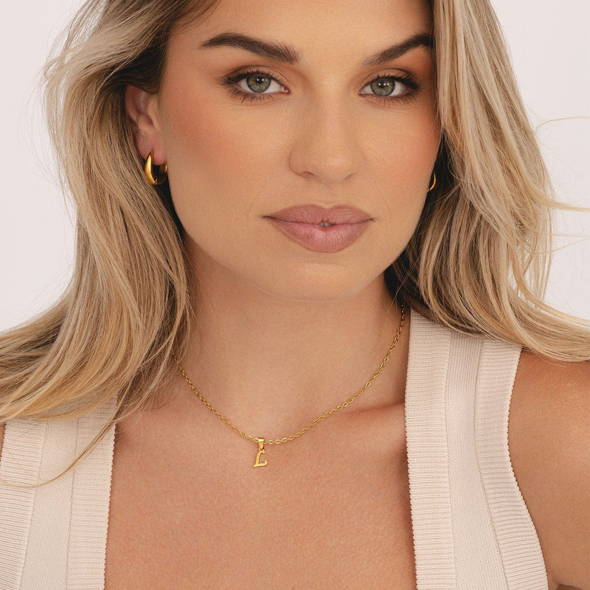 Alessia – Initial Necklace with 26 Letters