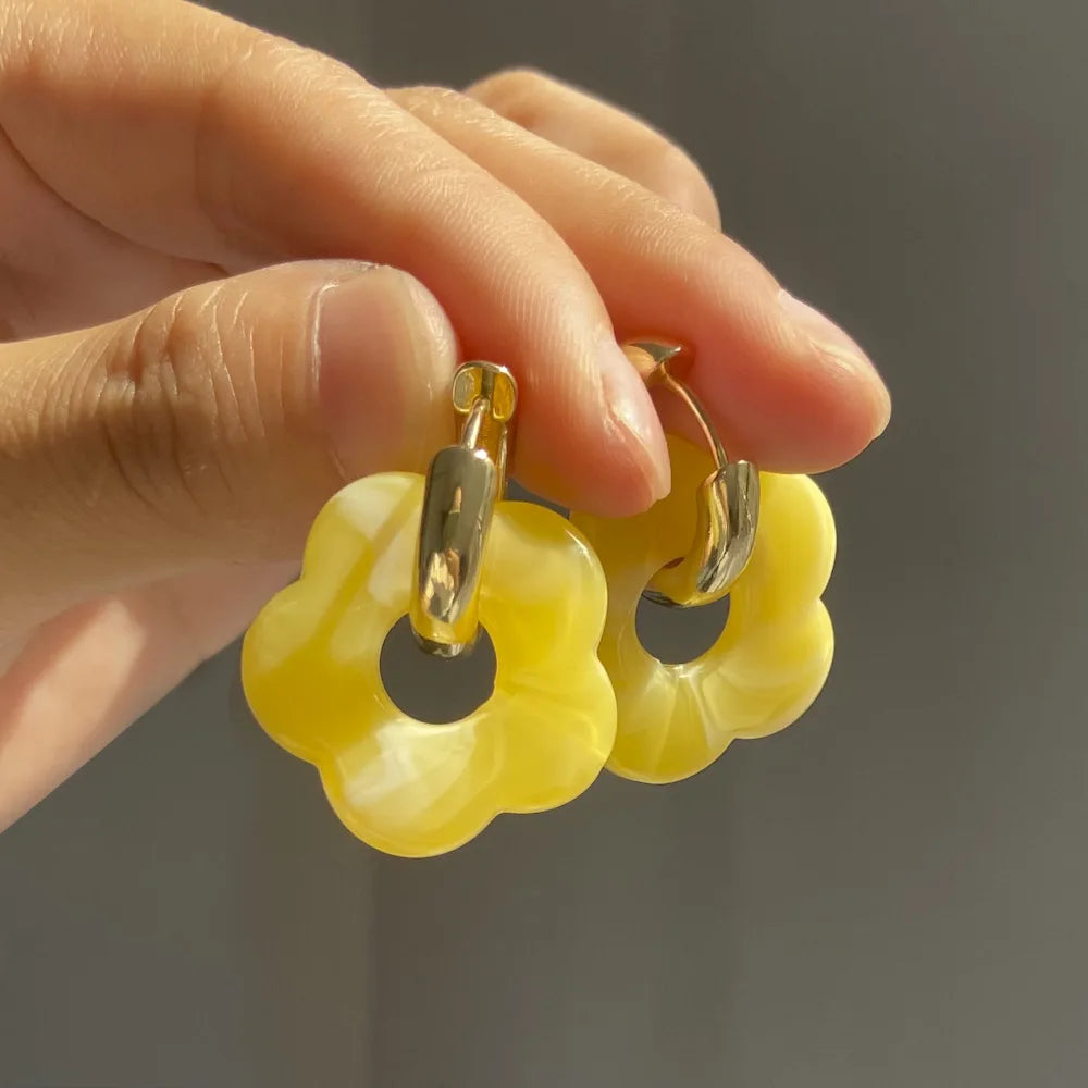 Florella – Flower Hoop Earrings Crafted from Premium Resin