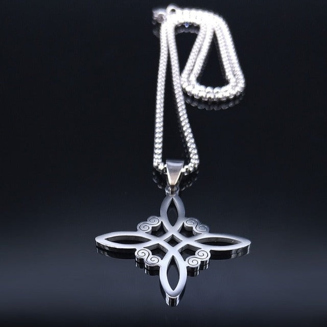 Morwen – Necklace Protective Witch Knot