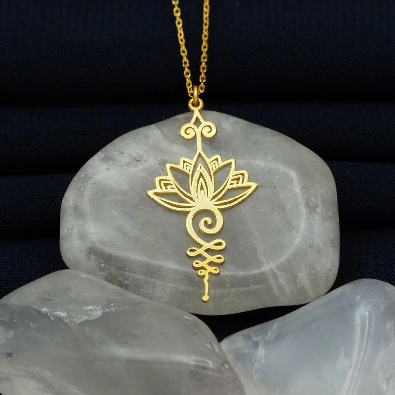 Lysia – Necklace Glow of the Lotus