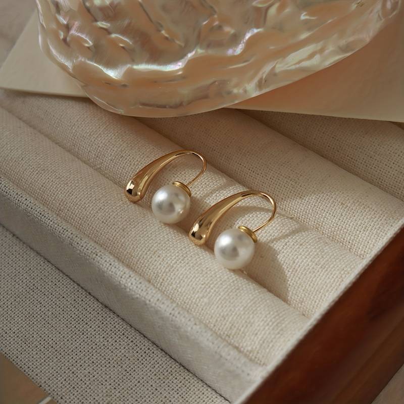 Pearl Water Drop Earring - Water Drop Earring with Pearl Clasp