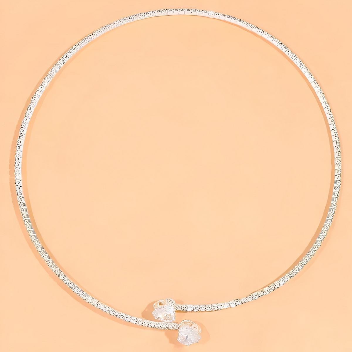 Olli – Necklace Open Heart featuring Diamonds