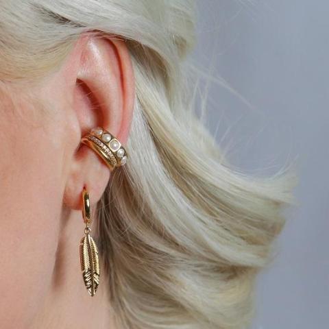 Bree – Gold-Plated Ear Cuff Adorned with Crystals