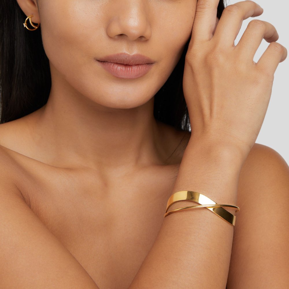 Eve – Extraordinary Golden Bangle