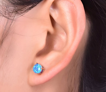 Camille – Chic stud earrings in opal