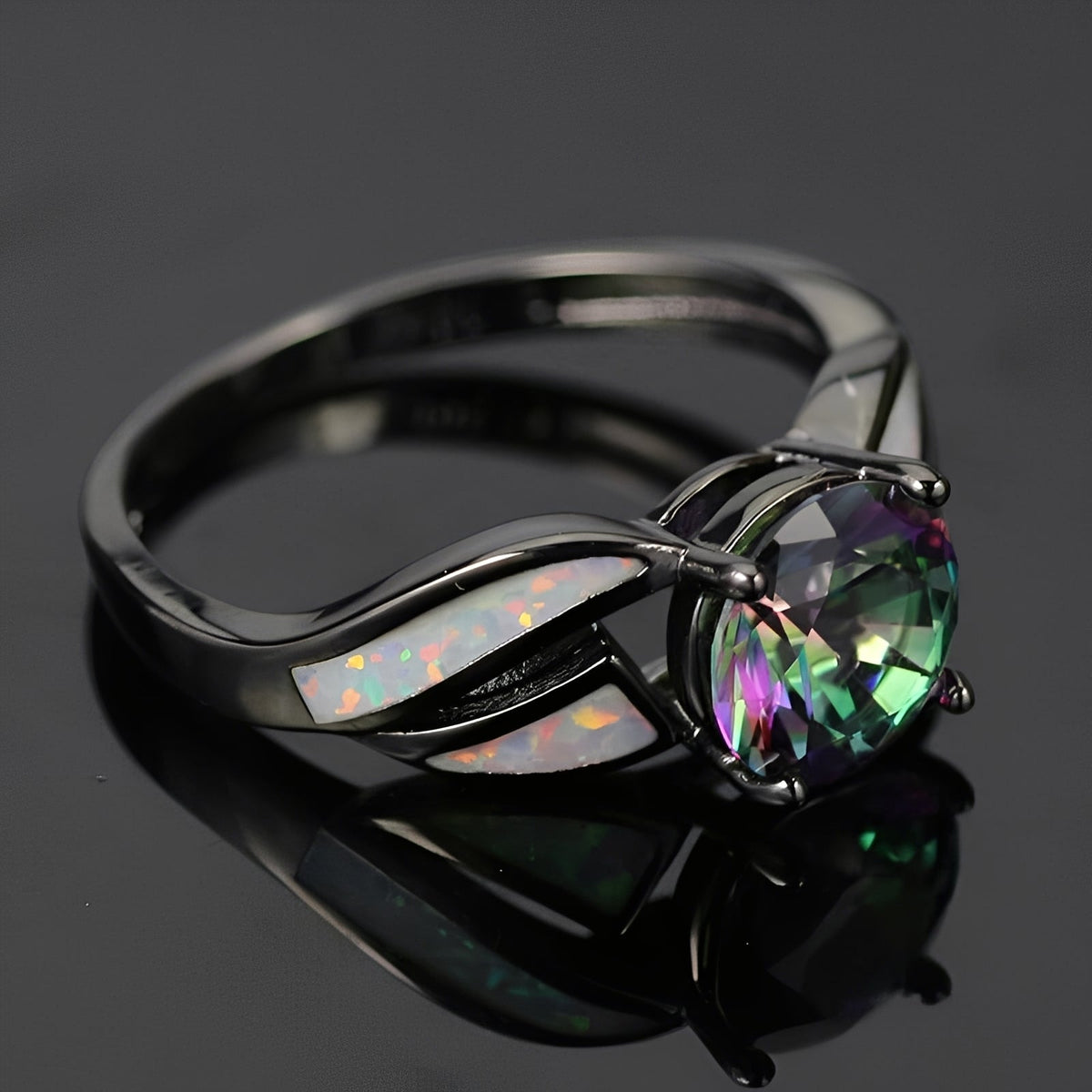 Mirella – Ring featuring Rainbow Opal and Topaz