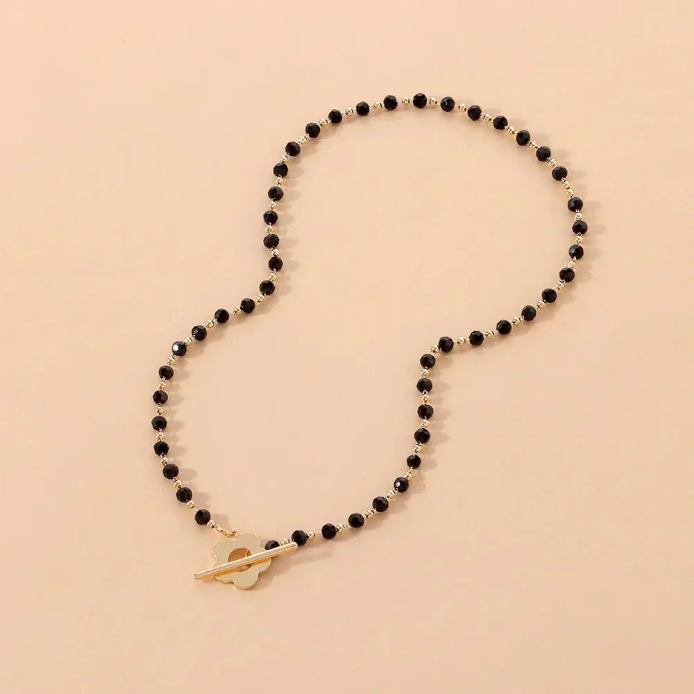 Naya – Choker Necklace with Floral Clasp