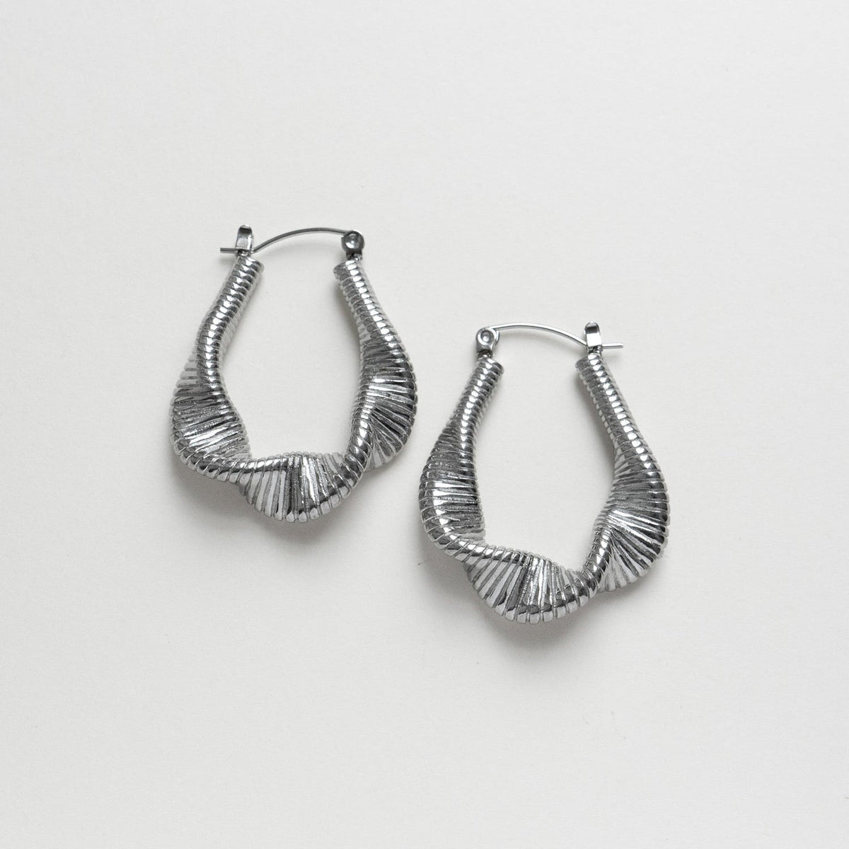 Lyra - Silver Curved Wave Hoops