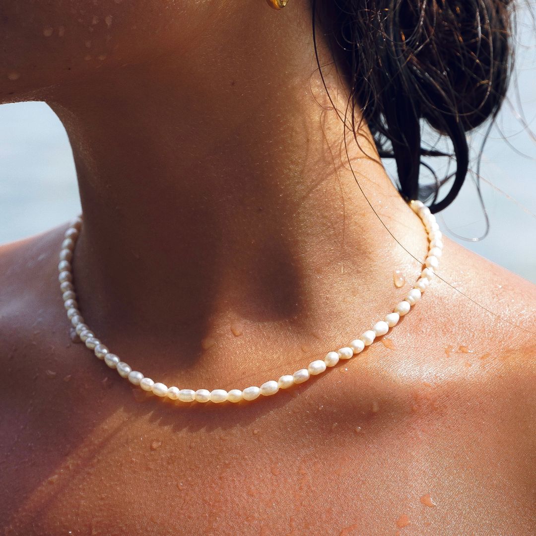 Kara – Necklace Featuring Small Freshwater Pearls