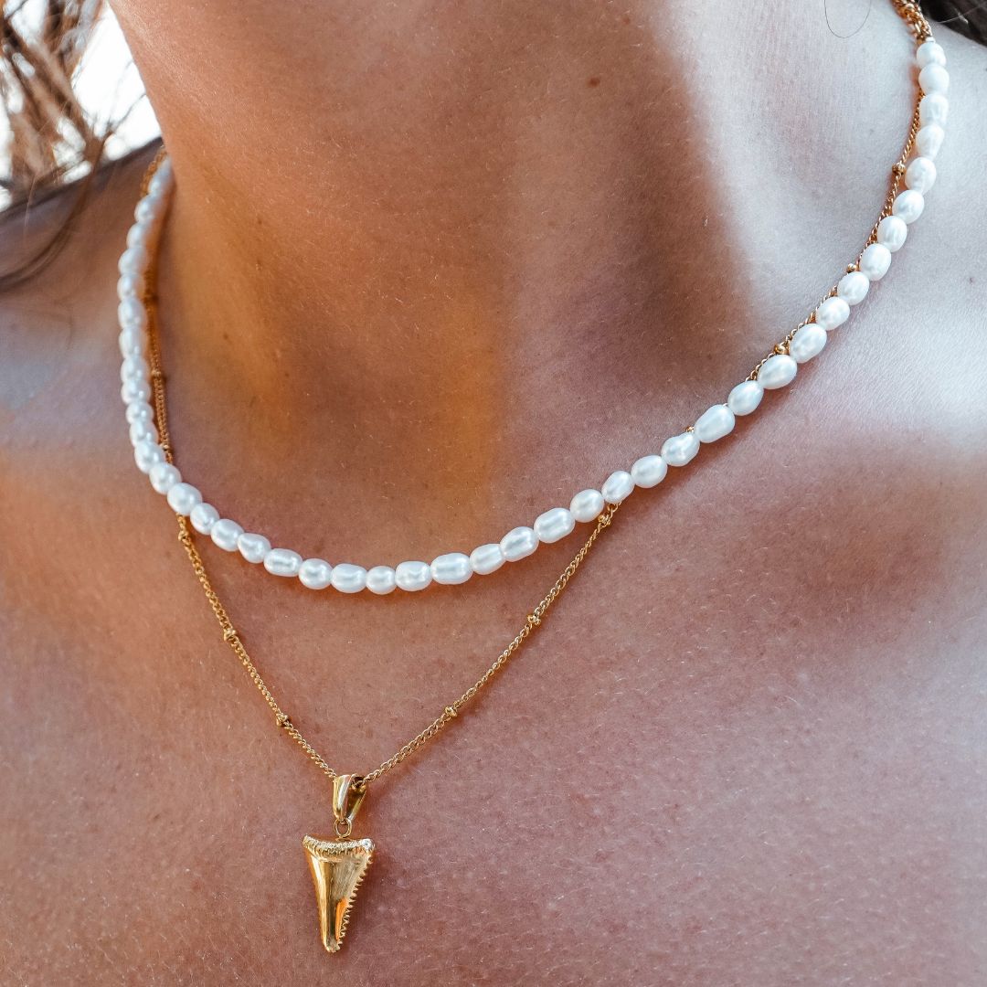 Kara – Necklace Featuring Small Freshwater Pearls