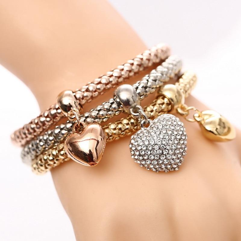 Aria – Metal bracelet featuring solid hearts