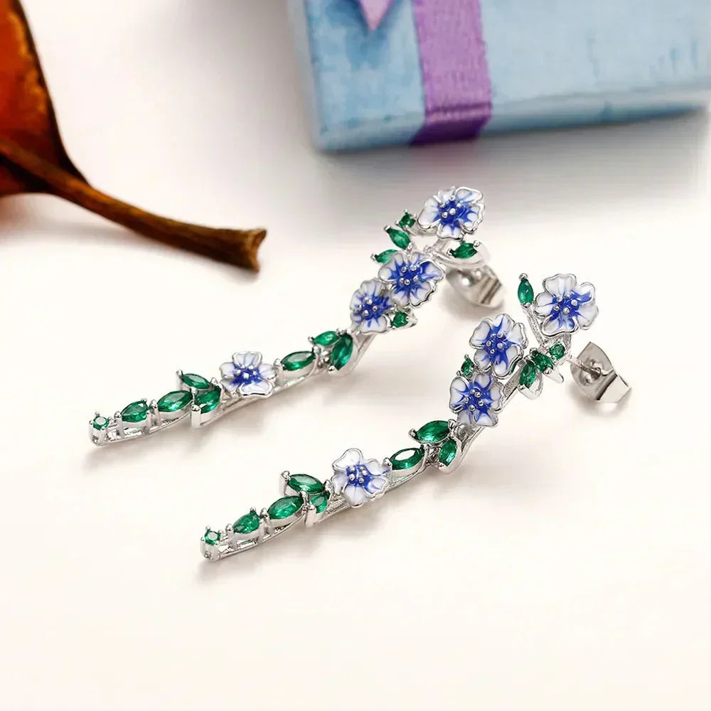 Yara – Hanging Earrings in Flower Blue