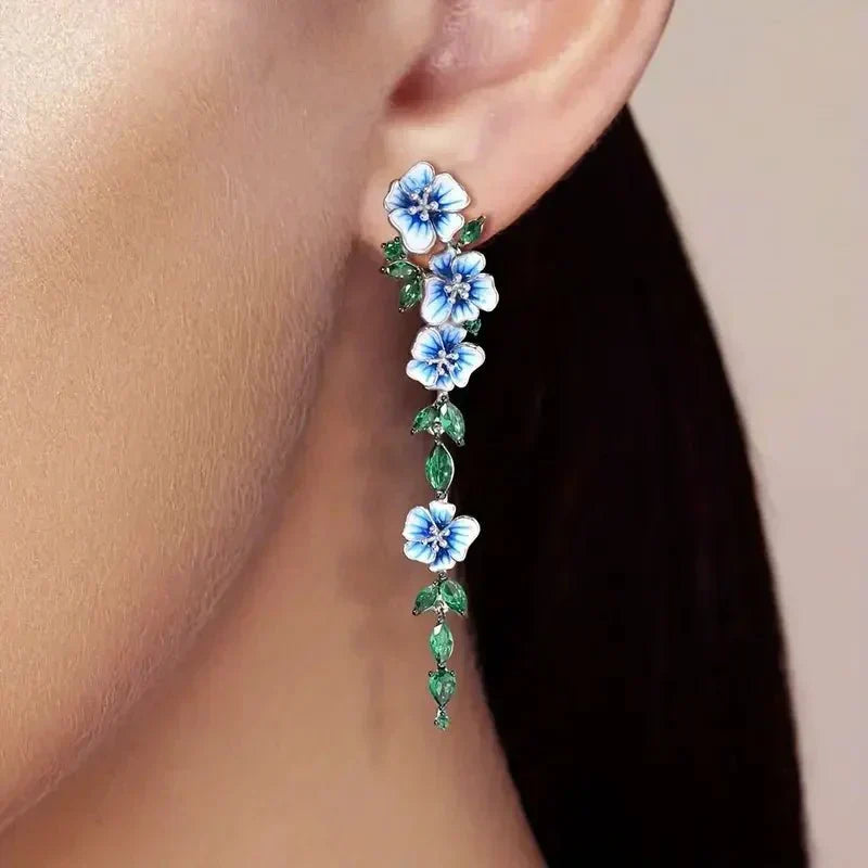 Yara – Hanging Earrings in Flower Blue