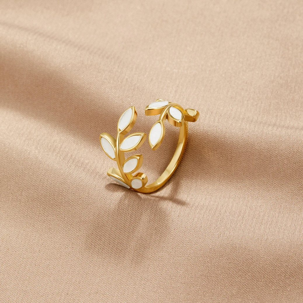 Ysolde – Ring Golden Leaf