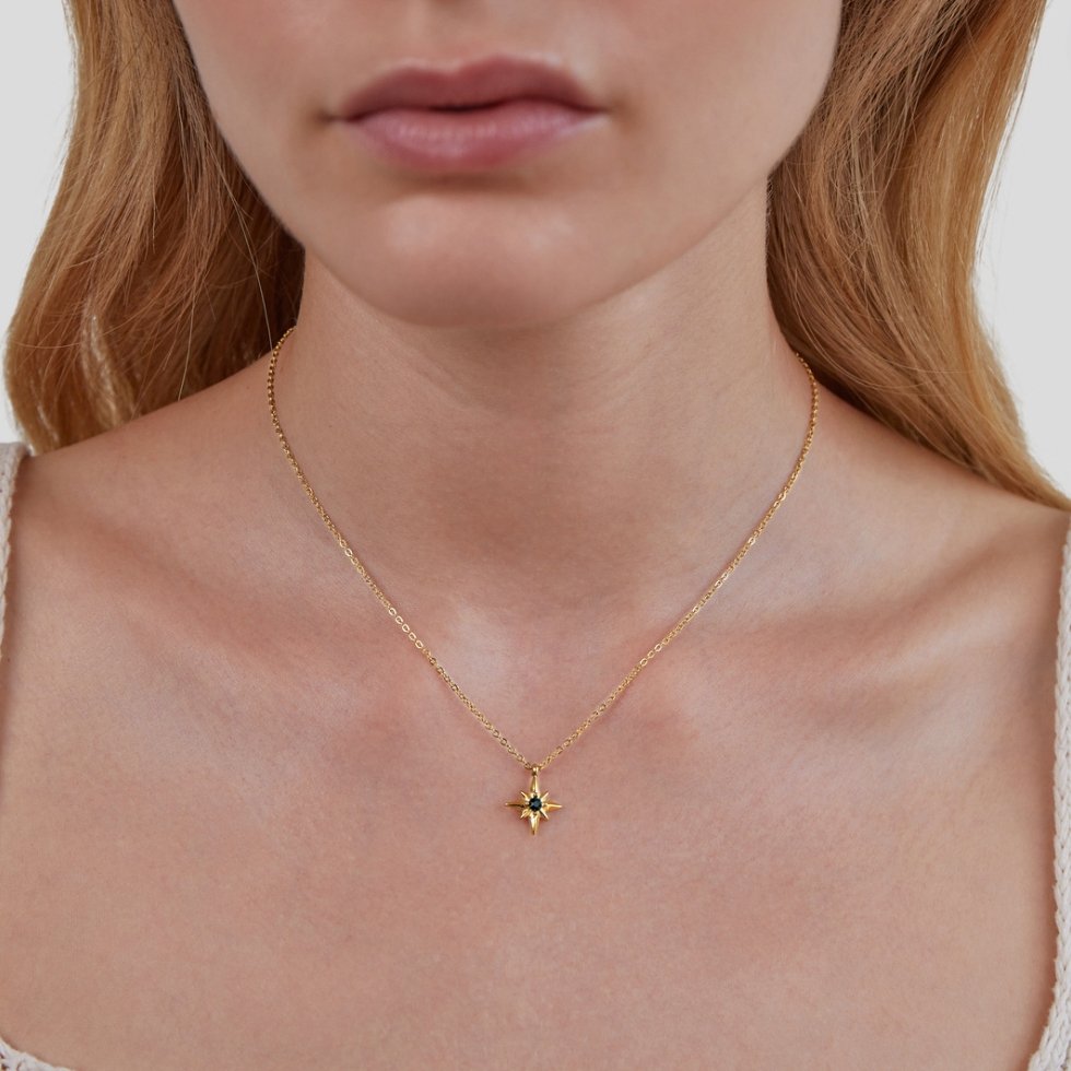 Celestia – Necklace star guide in emerald crystal