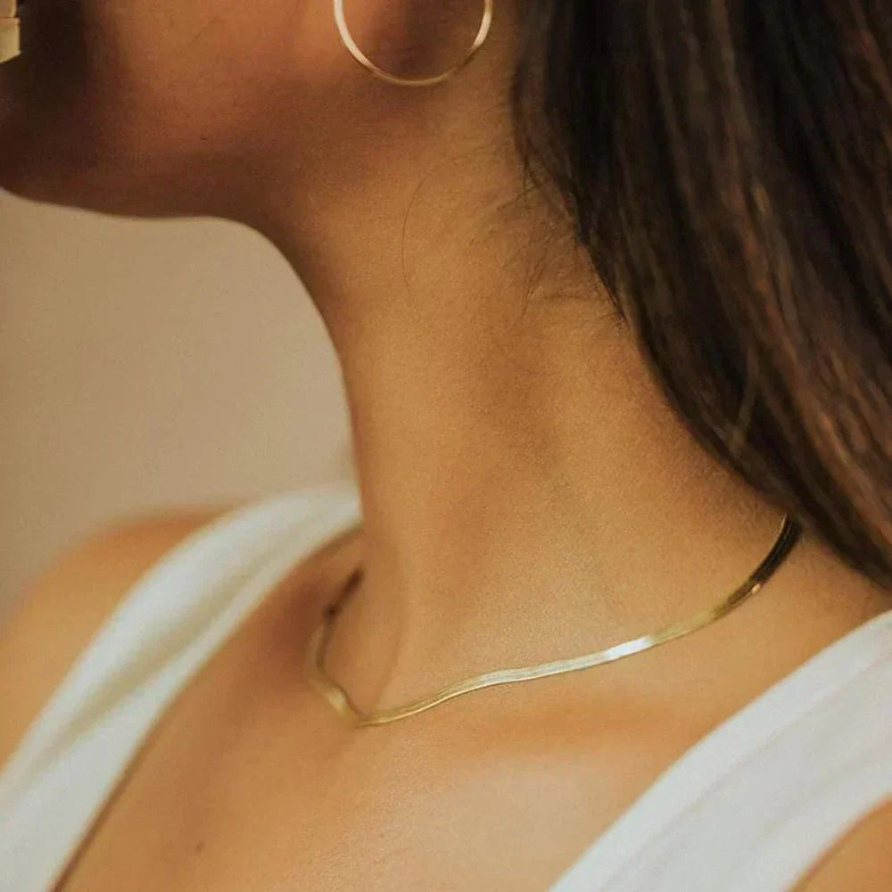 Elizabeth – Snake Chain in Gold