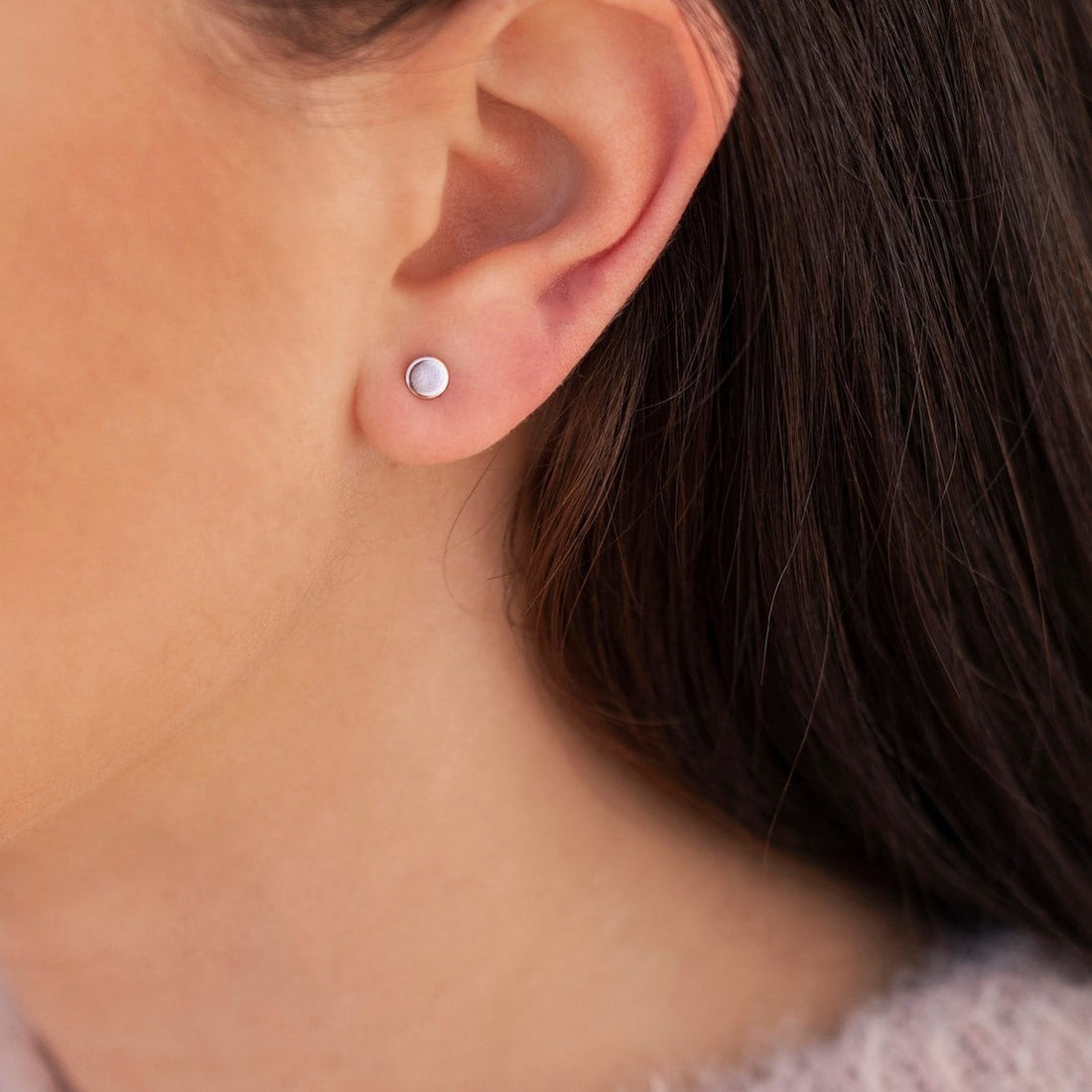 Small Round Dot - Basic Ear Studs