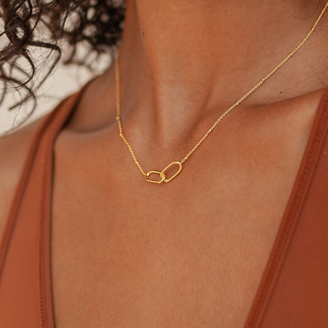 Connected Pendant Necklace - Connection Necklace