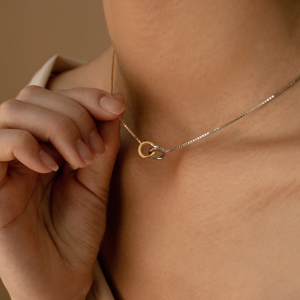 Eternal Circle Necklace - Intertwined Circle Necklace