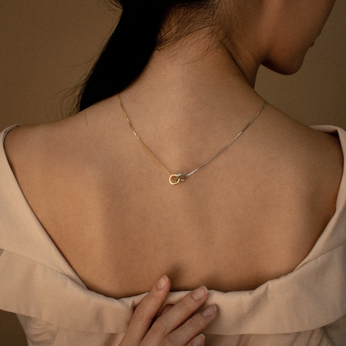Eternal Circle Necklace - Intertwined Circle Necklace