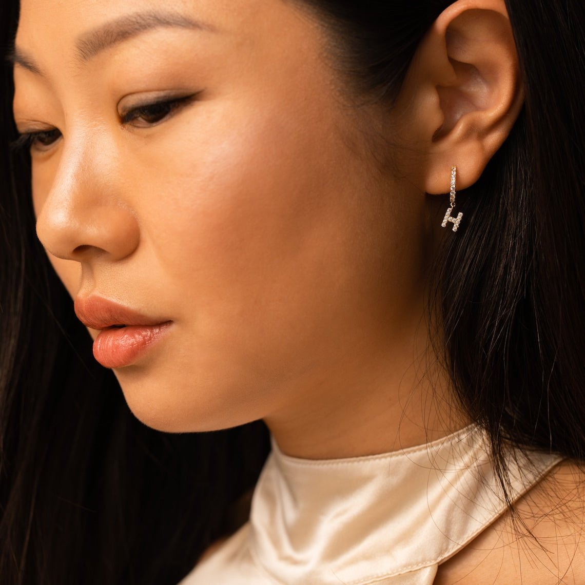 Letter earrings featuring diamonds - Delicate huggie earrings