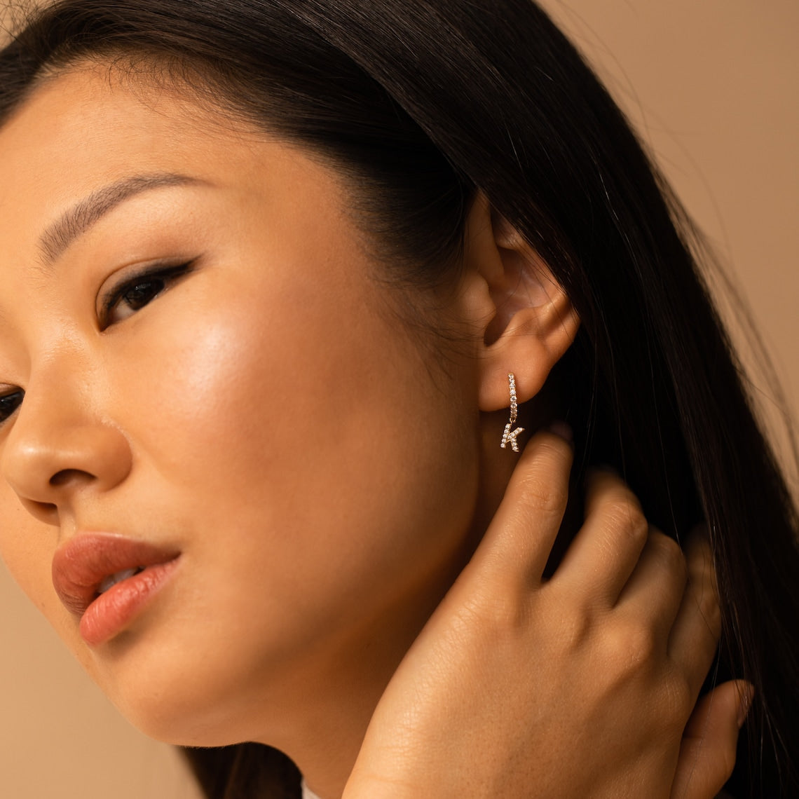 Letter earrings featuring diamonds - Delicate huggie earrings