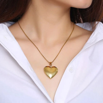 Large Heart - Affectionate Necklace