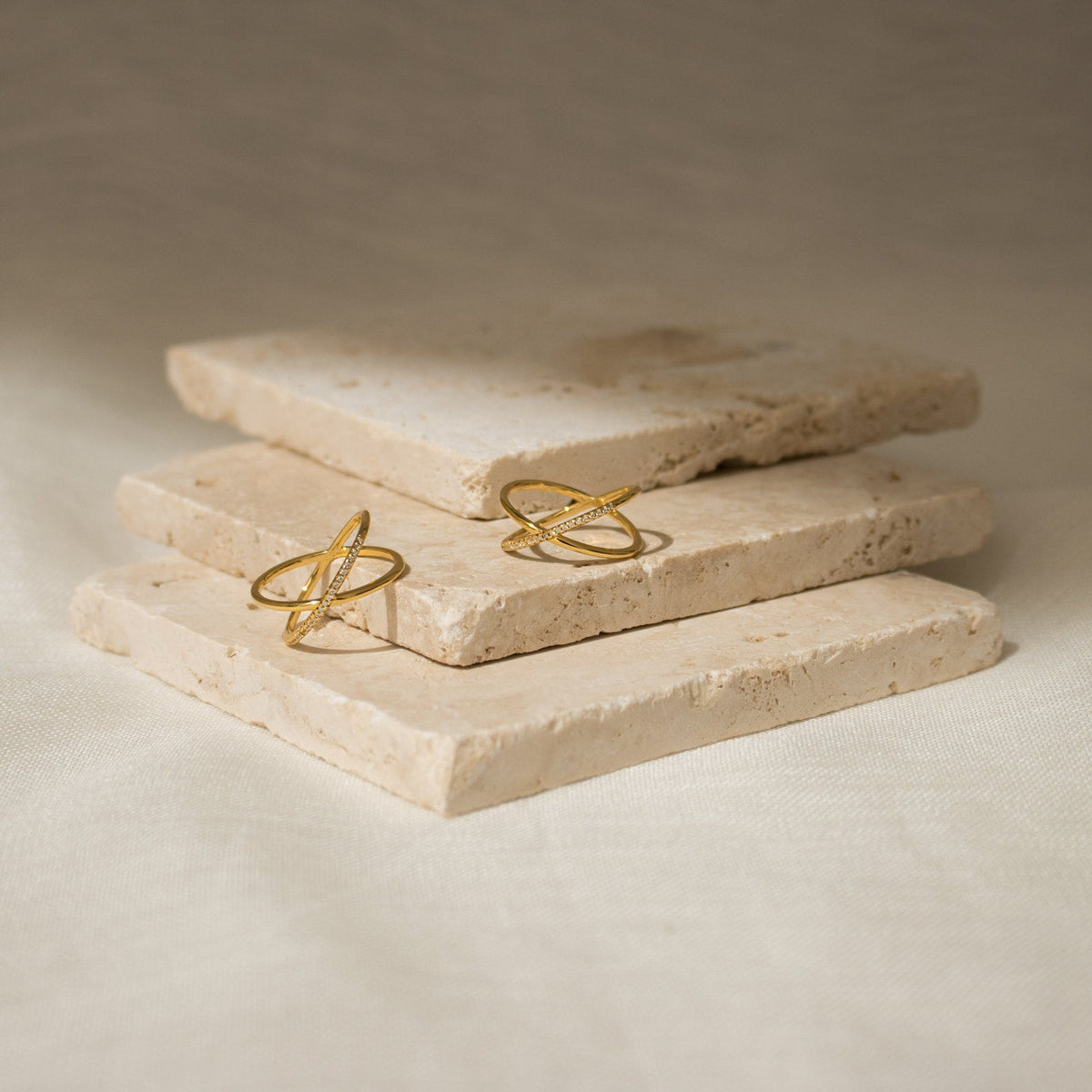 Lena – Luxury pavé X ring