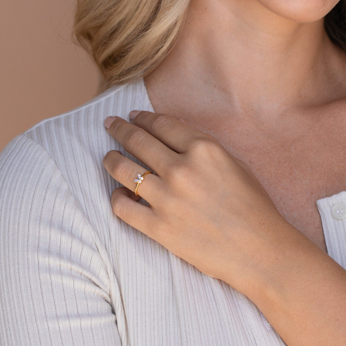 Mariposa – Elegant Diamond Ring