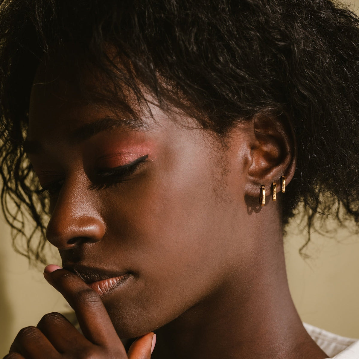 Basic Huggie Hoops - Snap Earrings