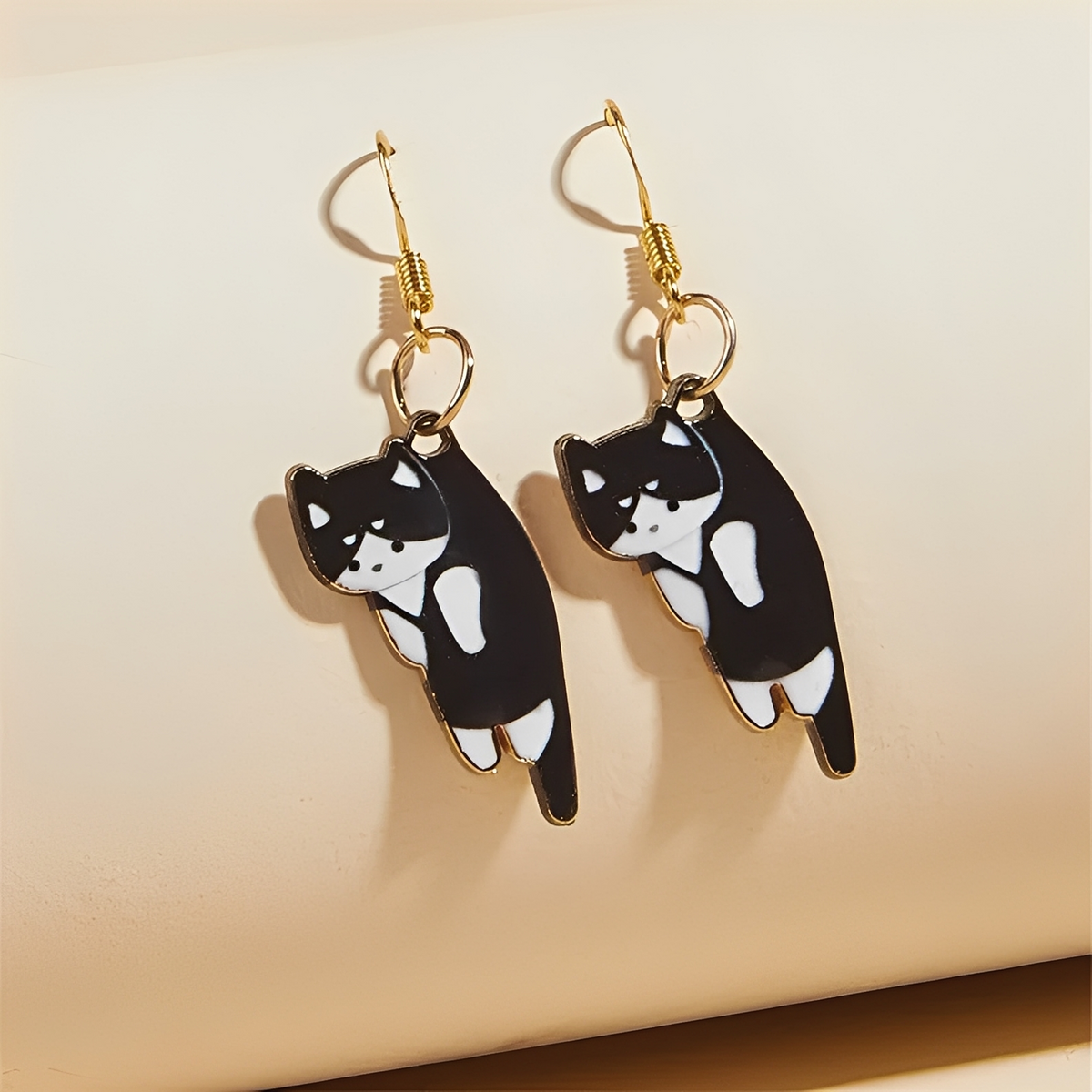 Kate – Hanging Earrings Cat