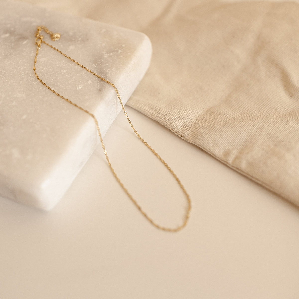 Fretzie – Necklace Twist