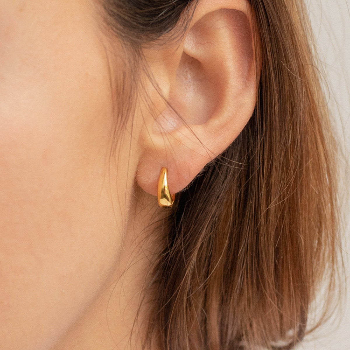 Foldable Huggies - Curved Buckle Earrings
