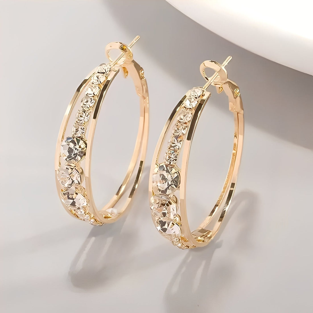 Raya – Chic Golden Earrings