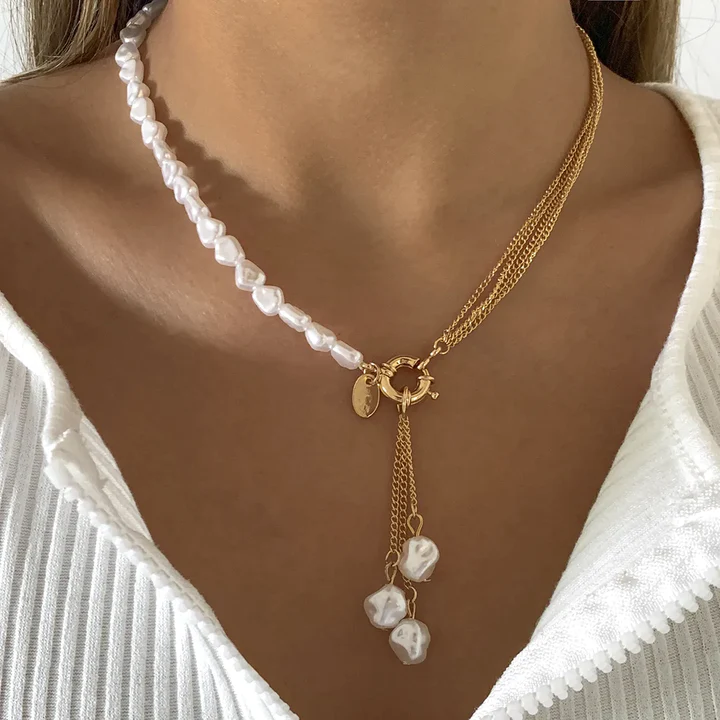 Ella – Necklace Gold & Stylish Pearls