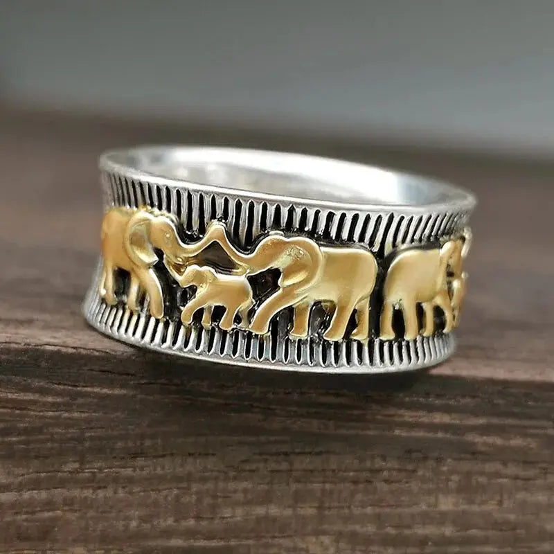 Arinya – Protective Ring in Golden Shade