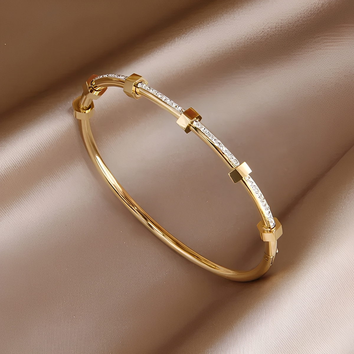 Amy – Bracelet gleaming in gold