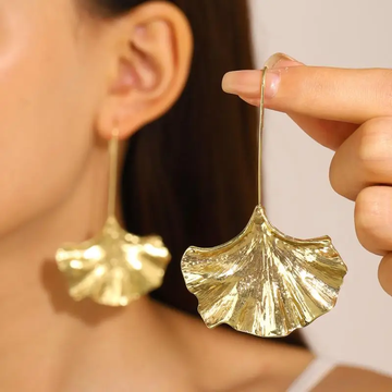 Bliss – Earrings golden vintage petals
