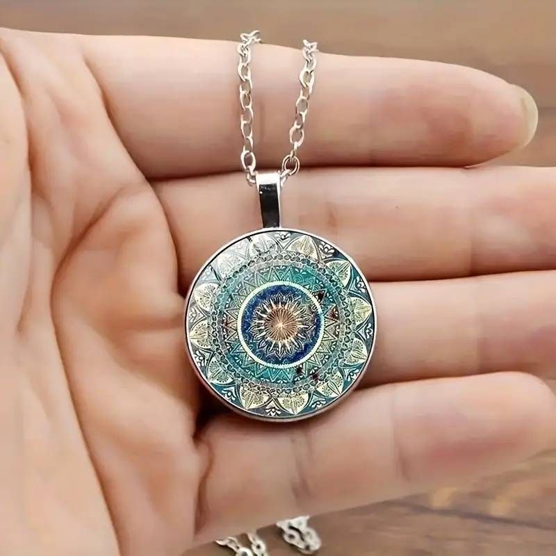 Florine – Vintage Mandala Round Blue Necklace