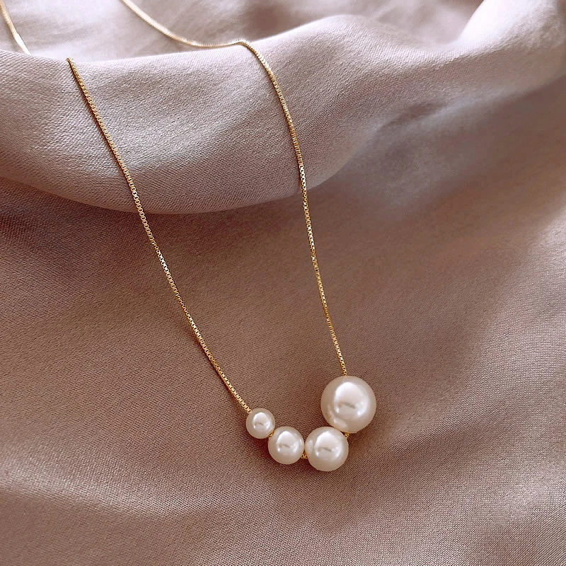 Dashiell – Necklace with Elegant Pearls
