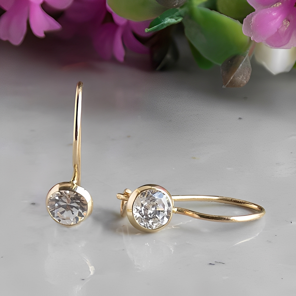 Iris – Vintage Earrings Featuring Crystals