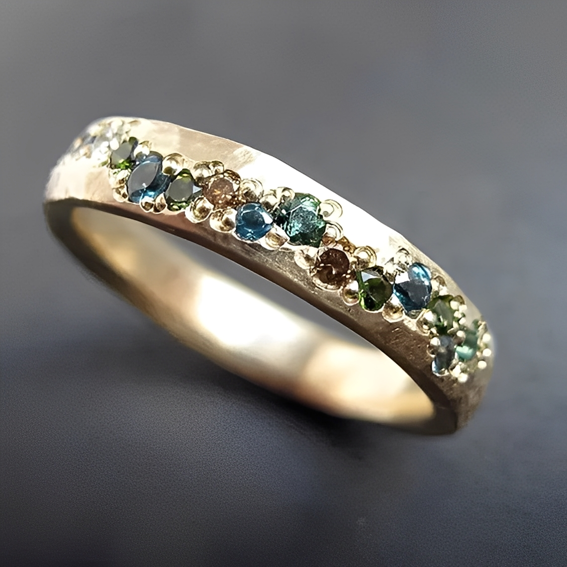 Clara – Golden vintage classic ring