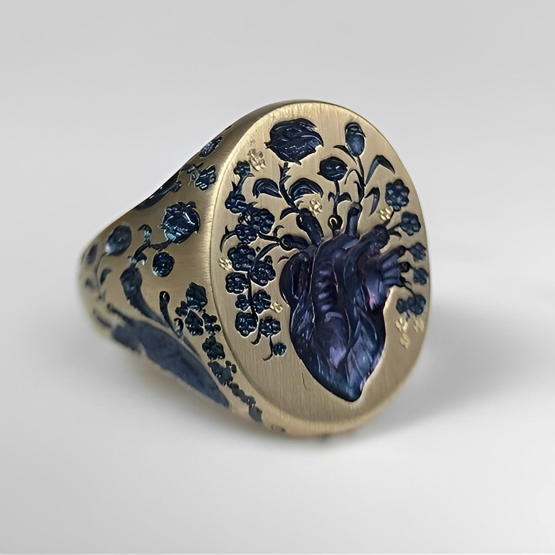 Bailey – Vintage Ring Featuring Blue Flower Crafted from Gold