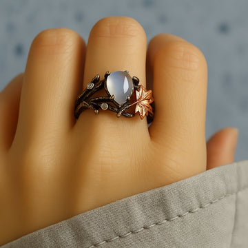Celestia – Ring featuring moonstone and natural charm