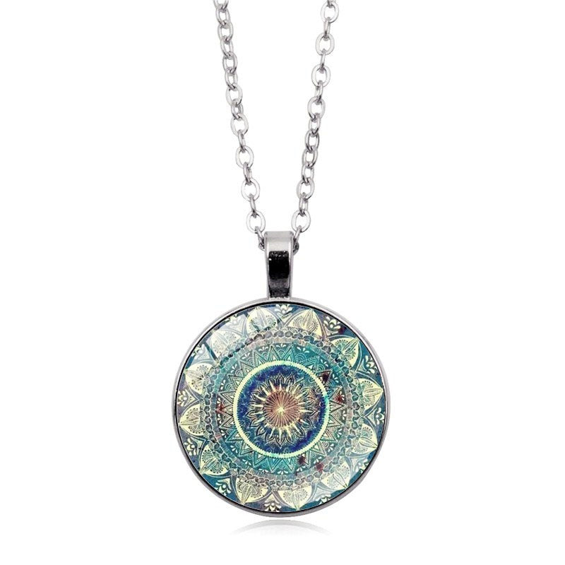 Florine – Vintage Mandala Round Blue Necklace