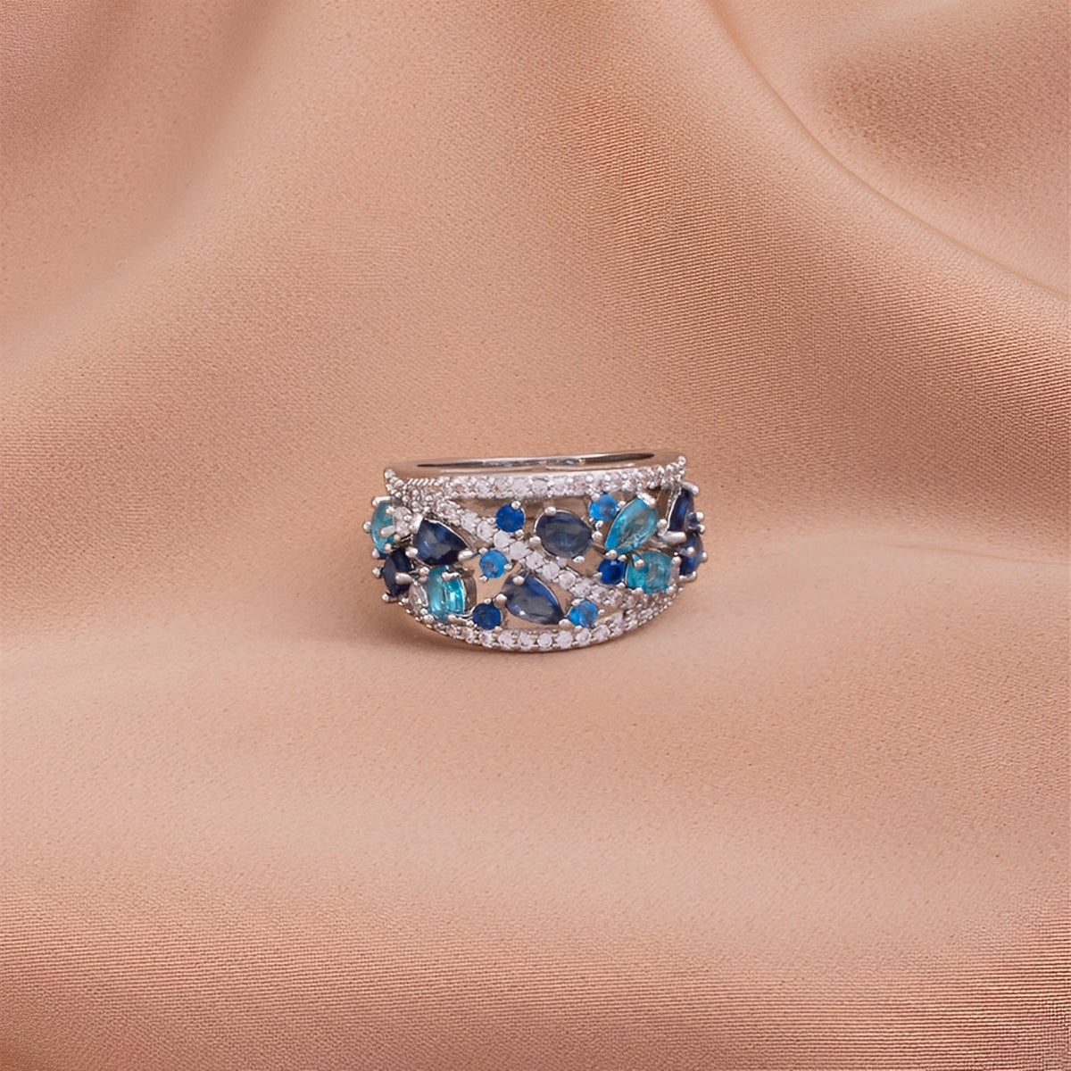 Julie – Vintage Ring with Blue Zircon and Gold Accent