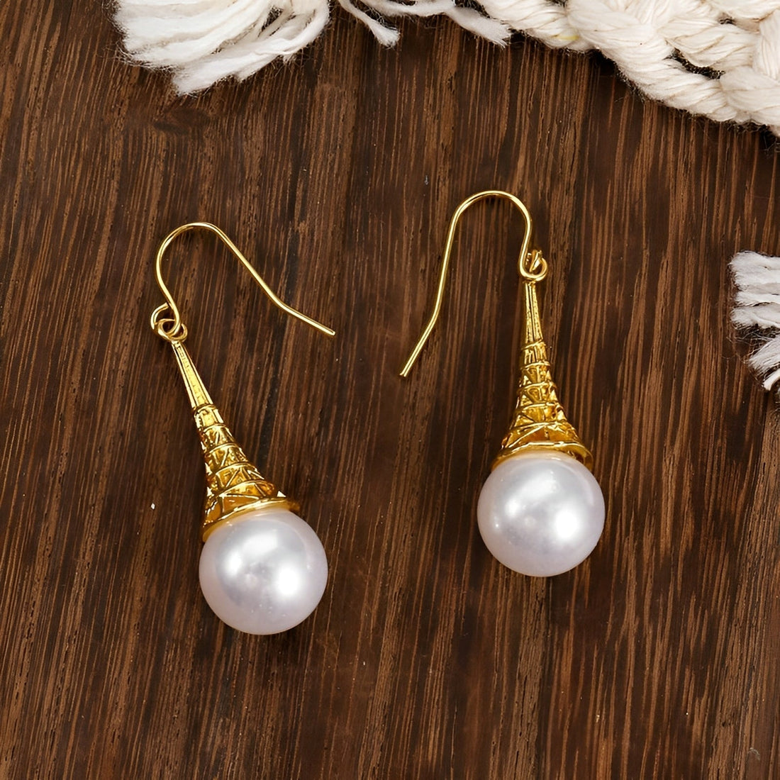 Feliza – Vintage Golden Earrings with Dangle Pearls