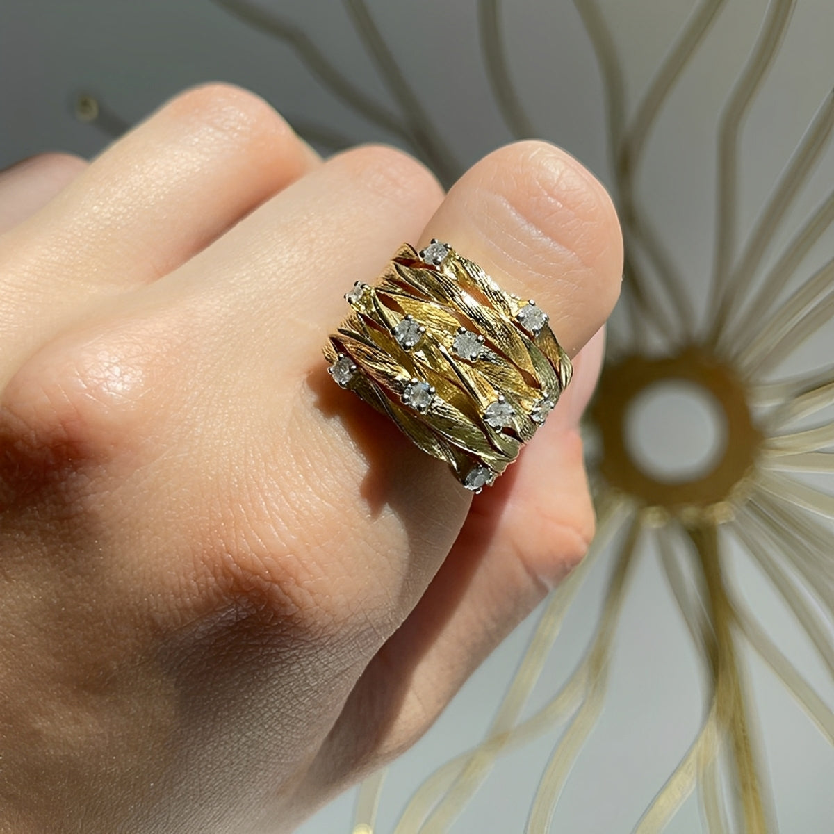 Marisse – Vintage-inspired ring in gold with a subtle shine