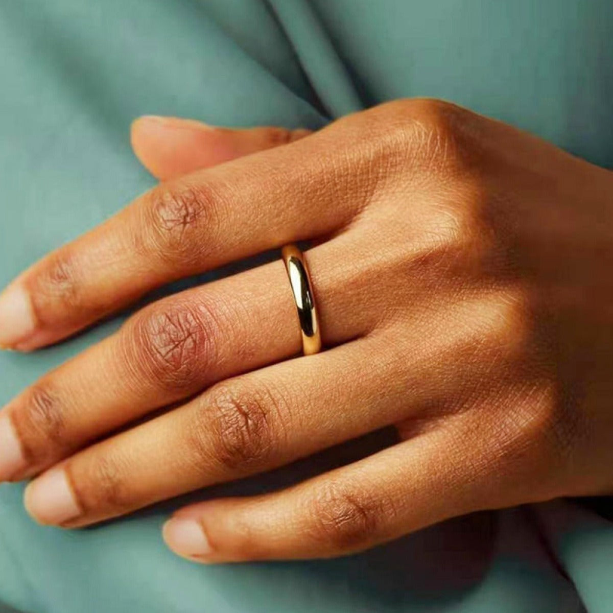 Eloane – Ring Crafted from Gold-Plated Stainless Steel